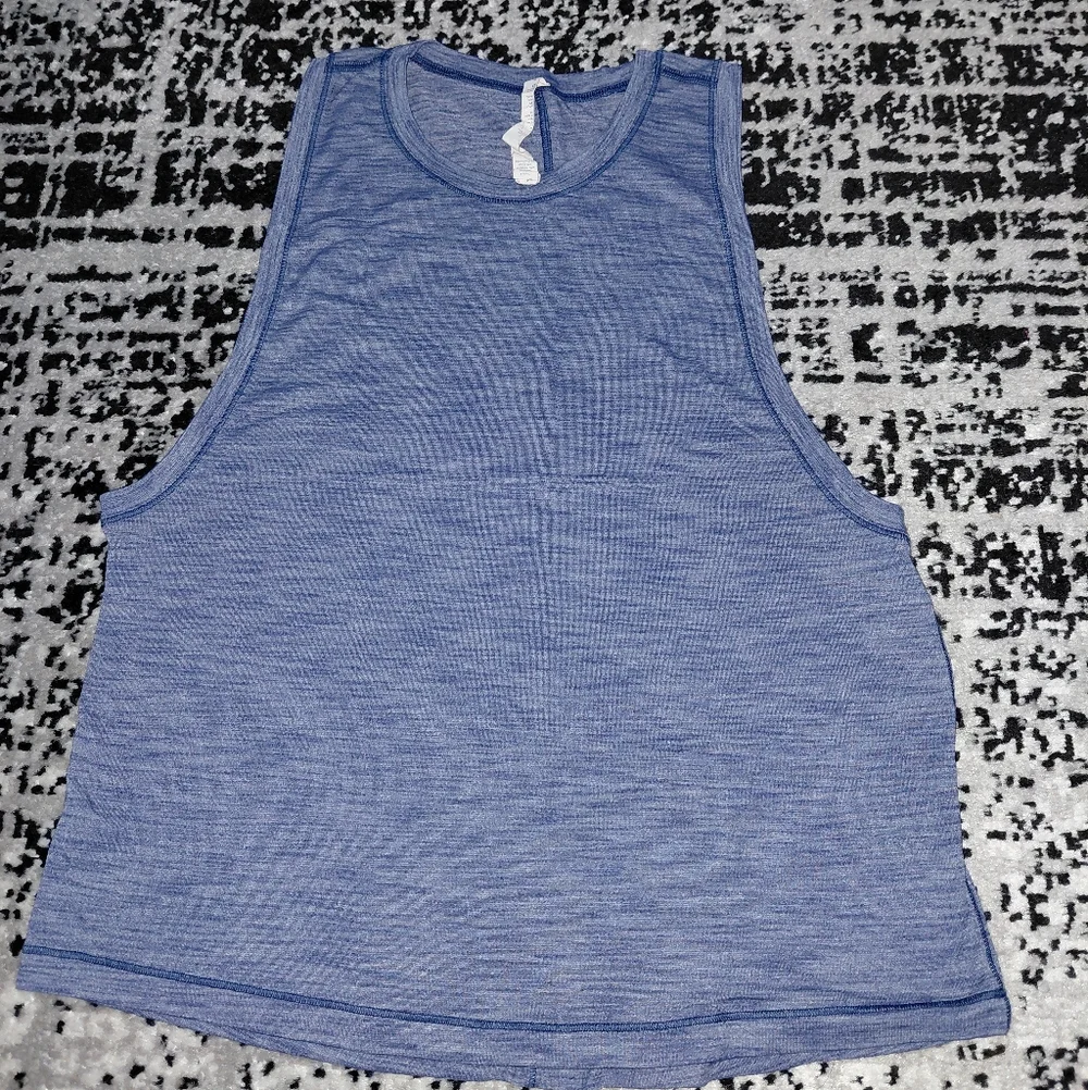 EUC Lululemon Cardio Squad Tank II Heathered Hero Blue Size 4!